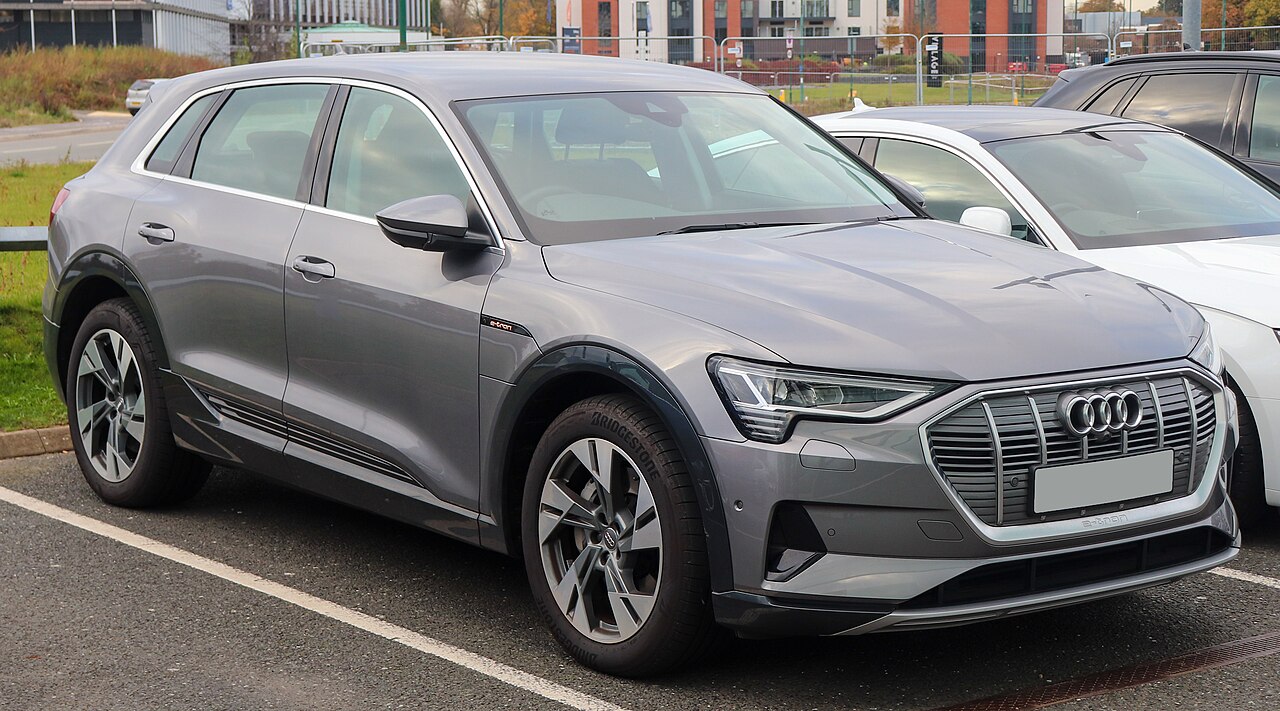 Audi e-tron — e-tron / Q8 e-tron (2018-present)