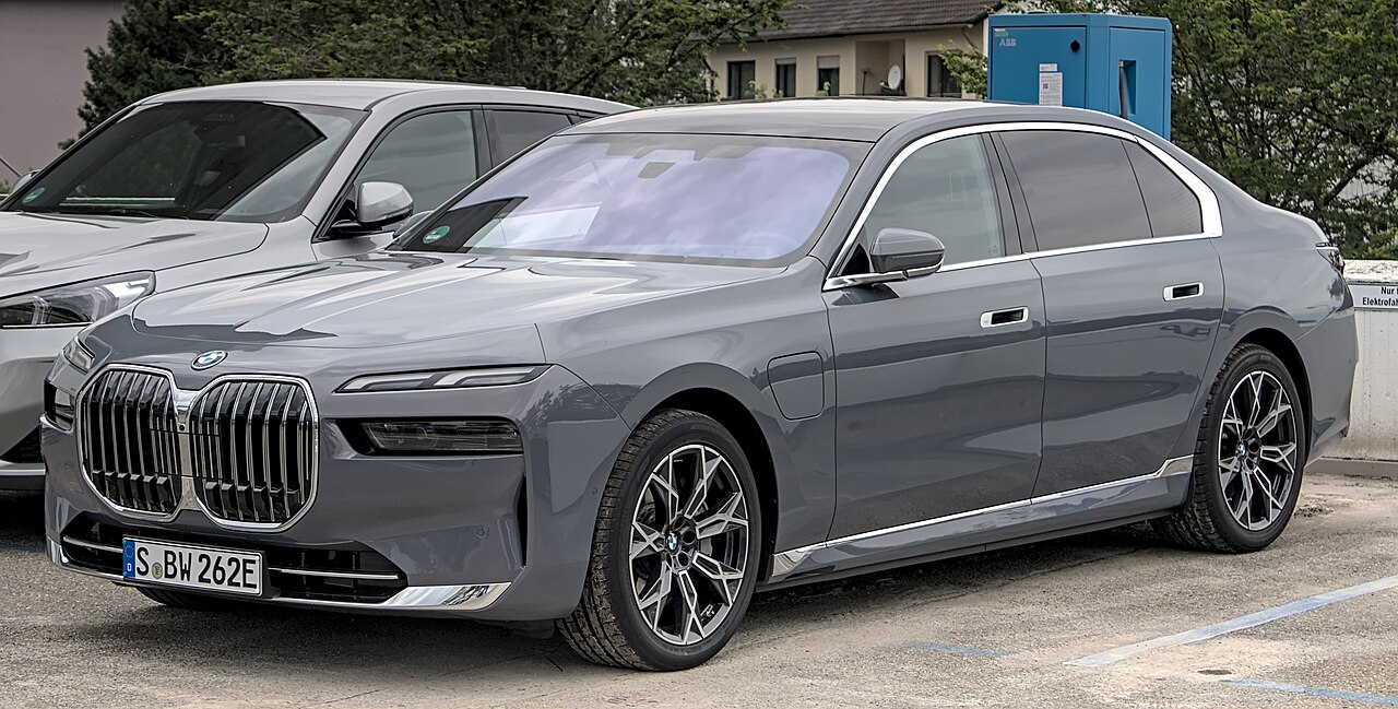 BMW i7 — i7 G70 (2022-present)