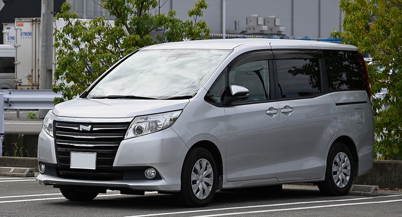 Toyota Noah — 3rd gen R80 (2014-2022)